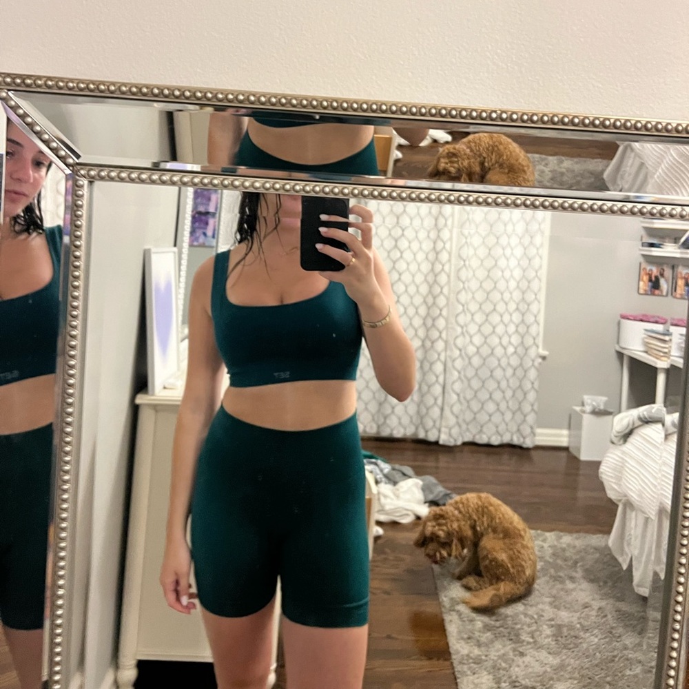 Size small hunter green Set Active workout set